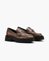 The Distressed Leather Frankie Loafer - Ebony | Marc Jacobs online