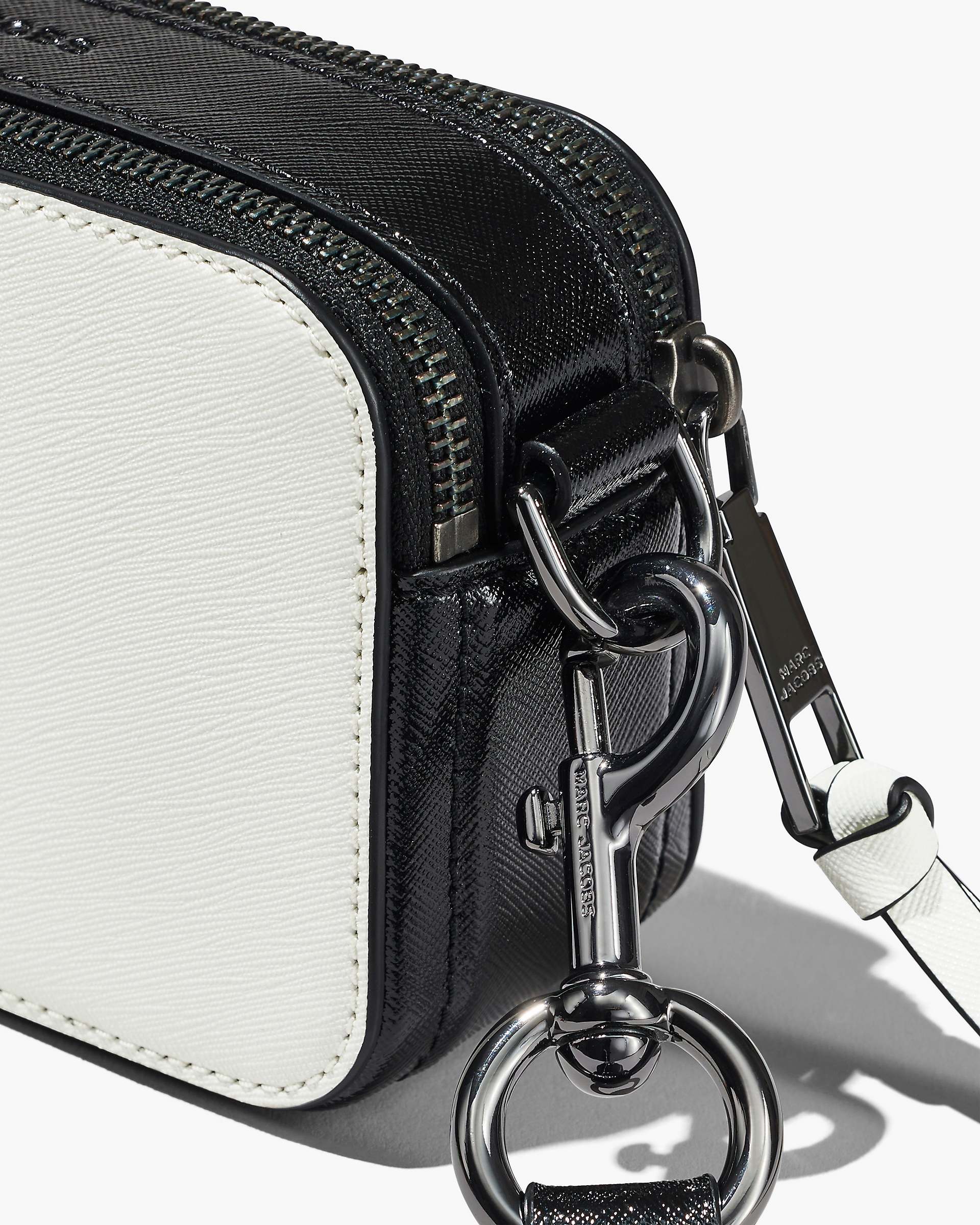 The Bi-Color Snapshot - Black/White | Marc Jacobs online