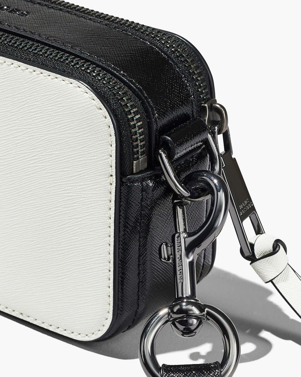 The Bi-Color Snapshot - Black/White | Marc Jacobs online
