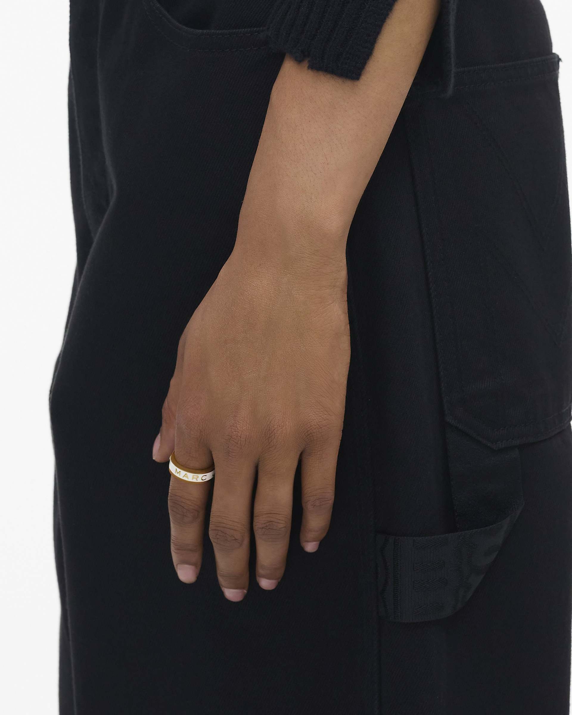 The Marc Jacobs Enamel Ring - Gold/Cream | Marc Jacobs on sale