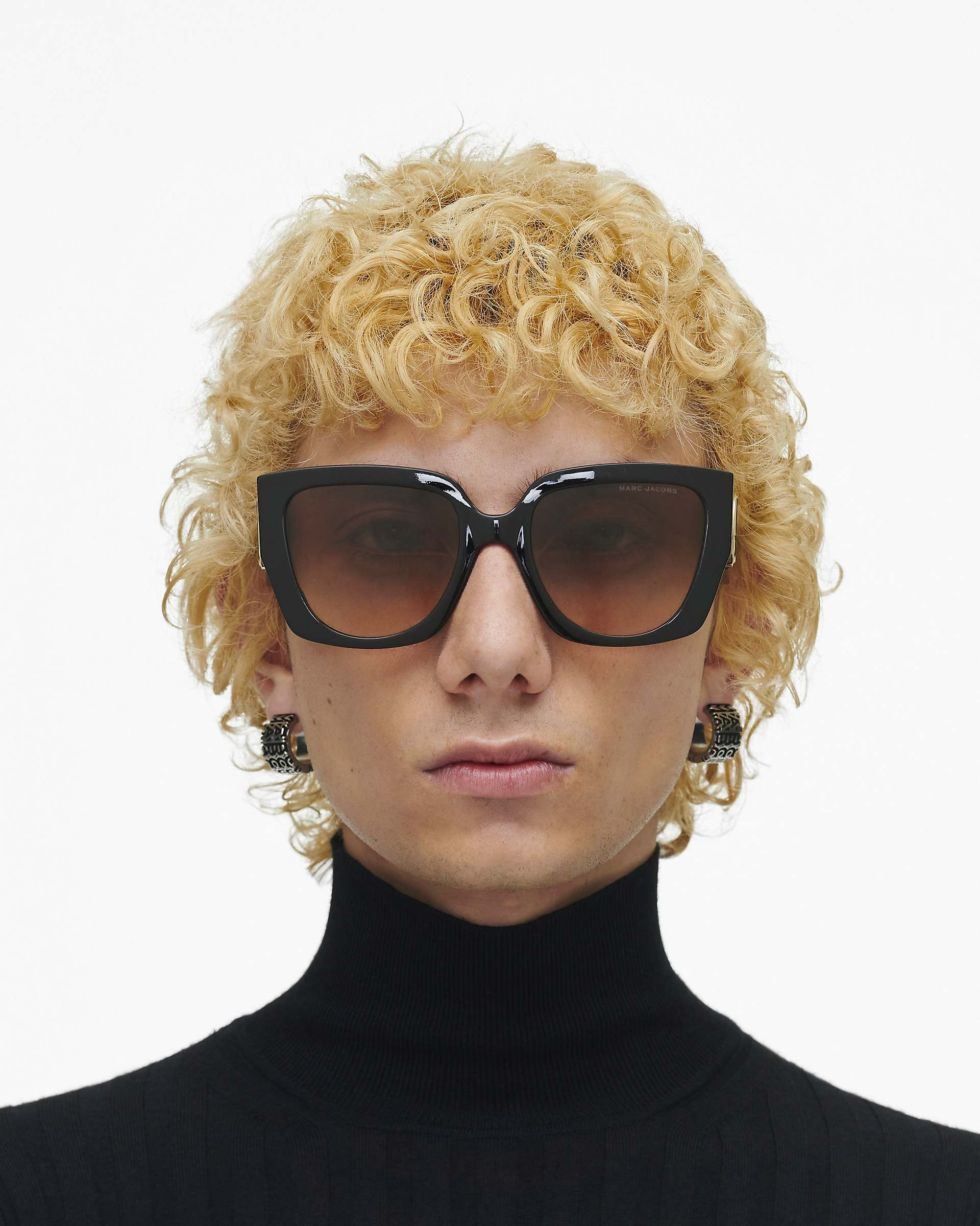 The J Marc Square Cutout Sunglasses - Black | Marc Jacobs on sale