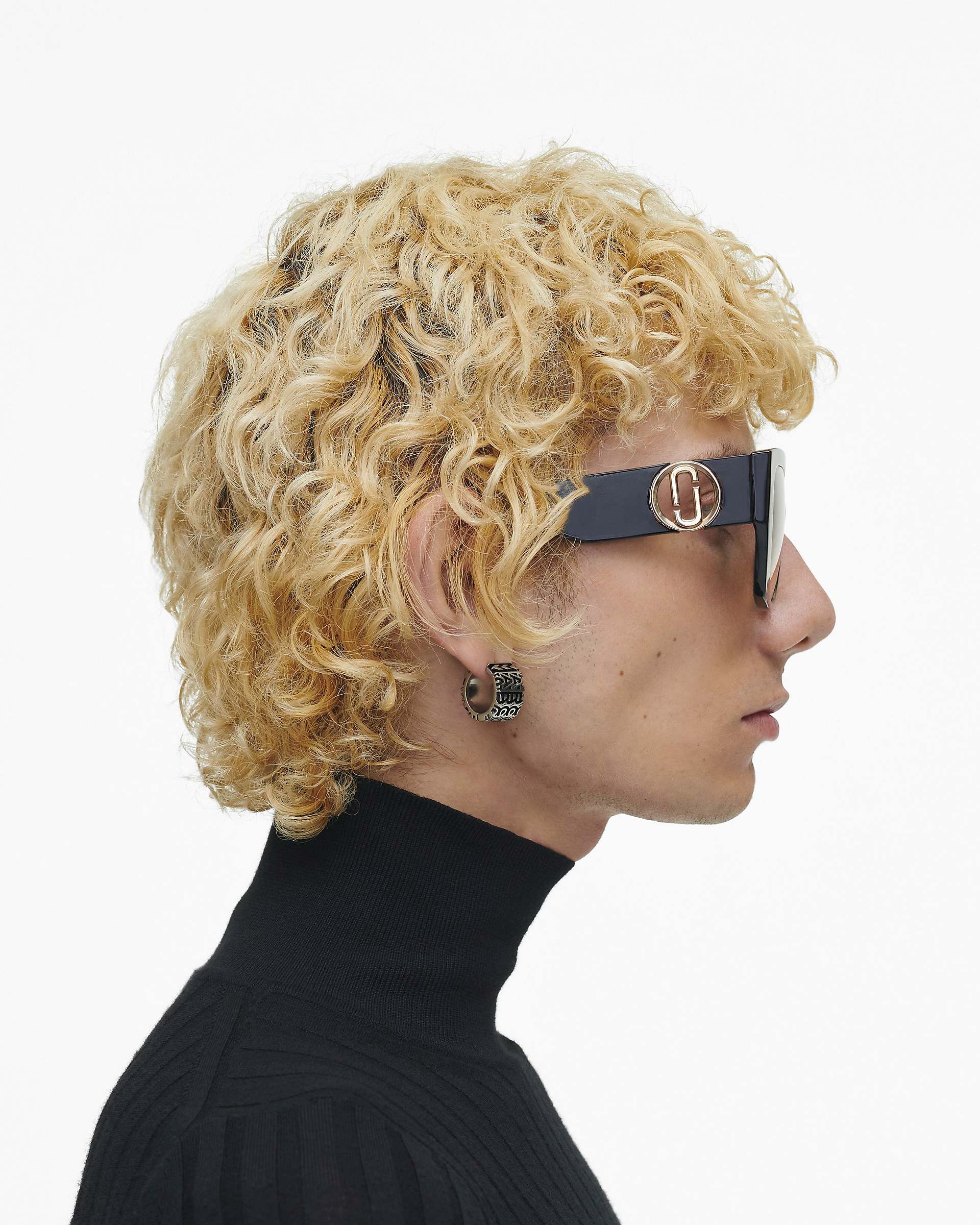 The J Marc Square Cutout Sunglasses - Black | Marc Jacobs on sale