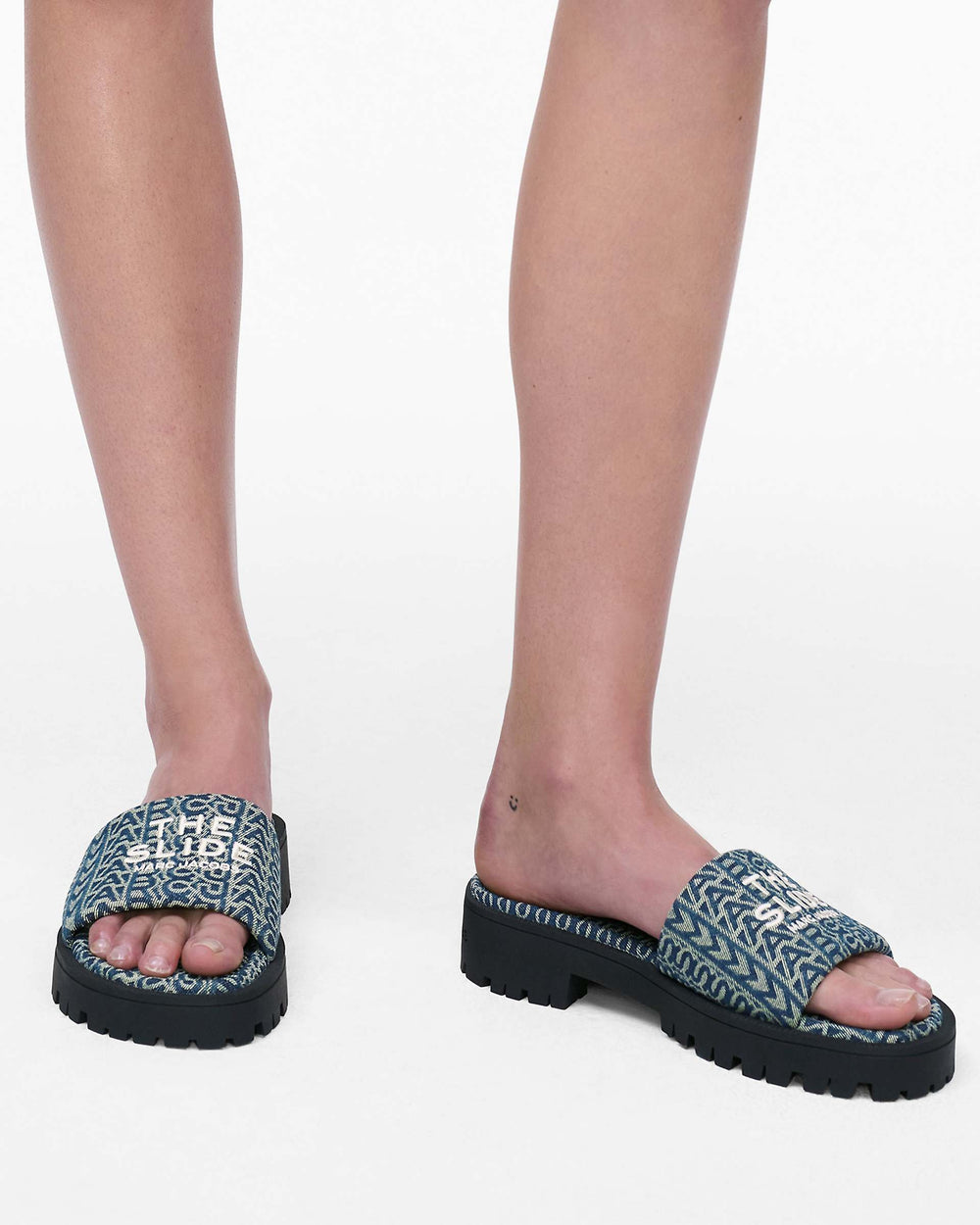 The Denim Monogram Lug Sole Slide - Sun Faded Denim | Marc Jacobs online