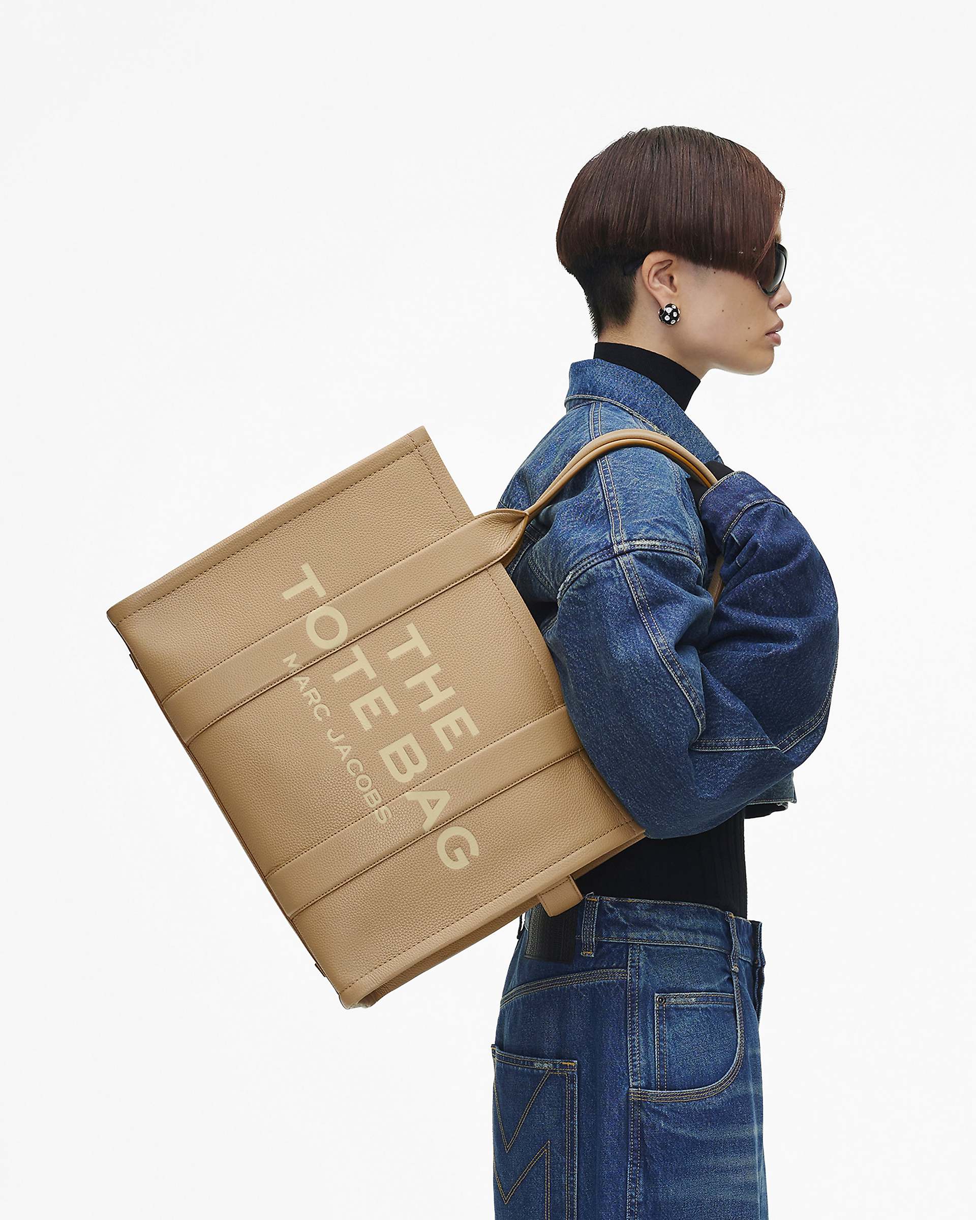 The Leather Large Tote Bag - Camel | Marc Jacobs on sale