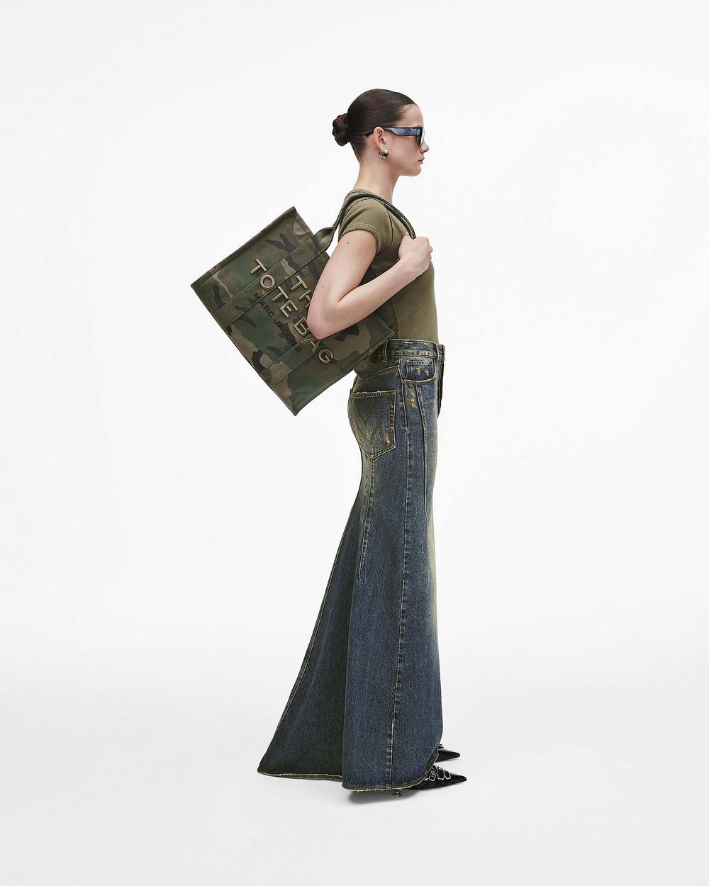 The Camo Jacquard Large Tote Bag - Camo Multi | Marc Jacobs online