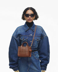 The Leather Crossbody Tote Bag - Argan Oil | Marc Jacobs on sale