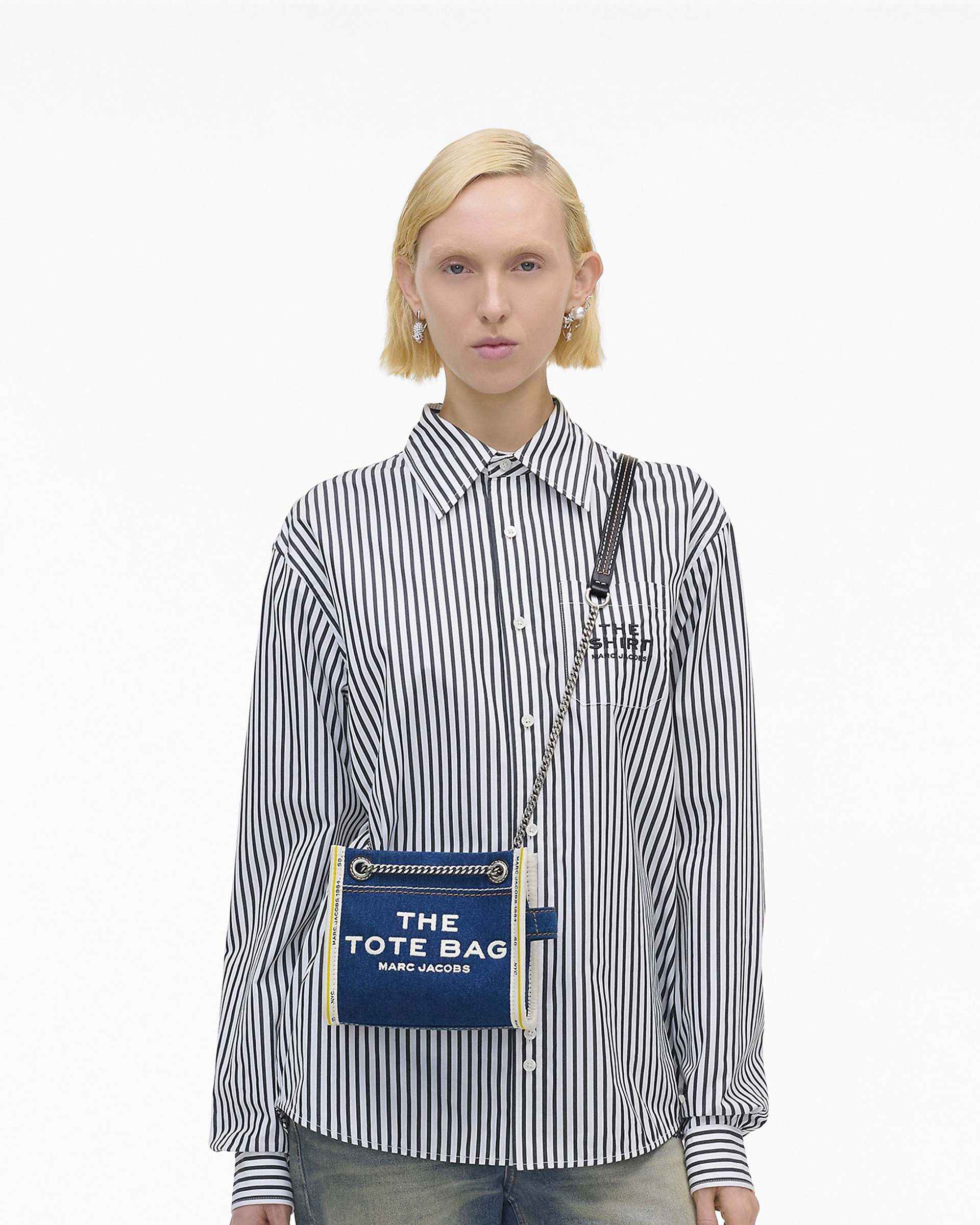 The Denim Chain Crossbody Tote Bag - Dark Wash | Marc Jacobs online
