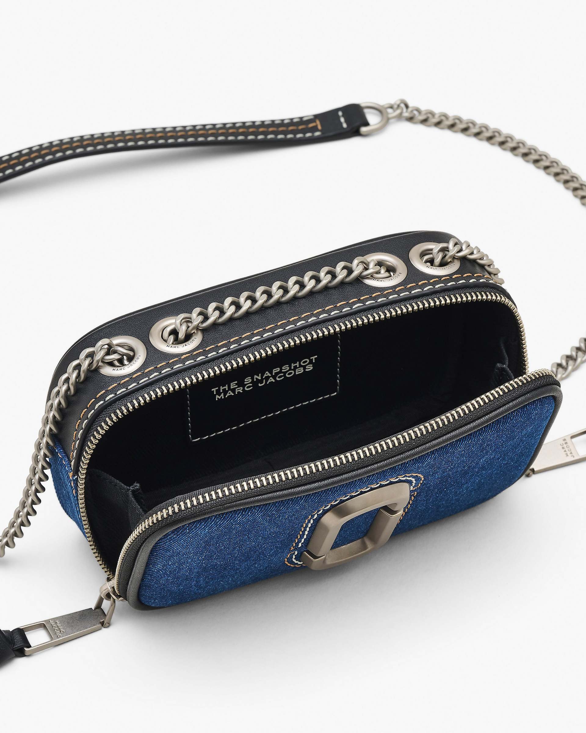 The Denim Chain Softshot - Dark Wash | Marc Jacobs on sale