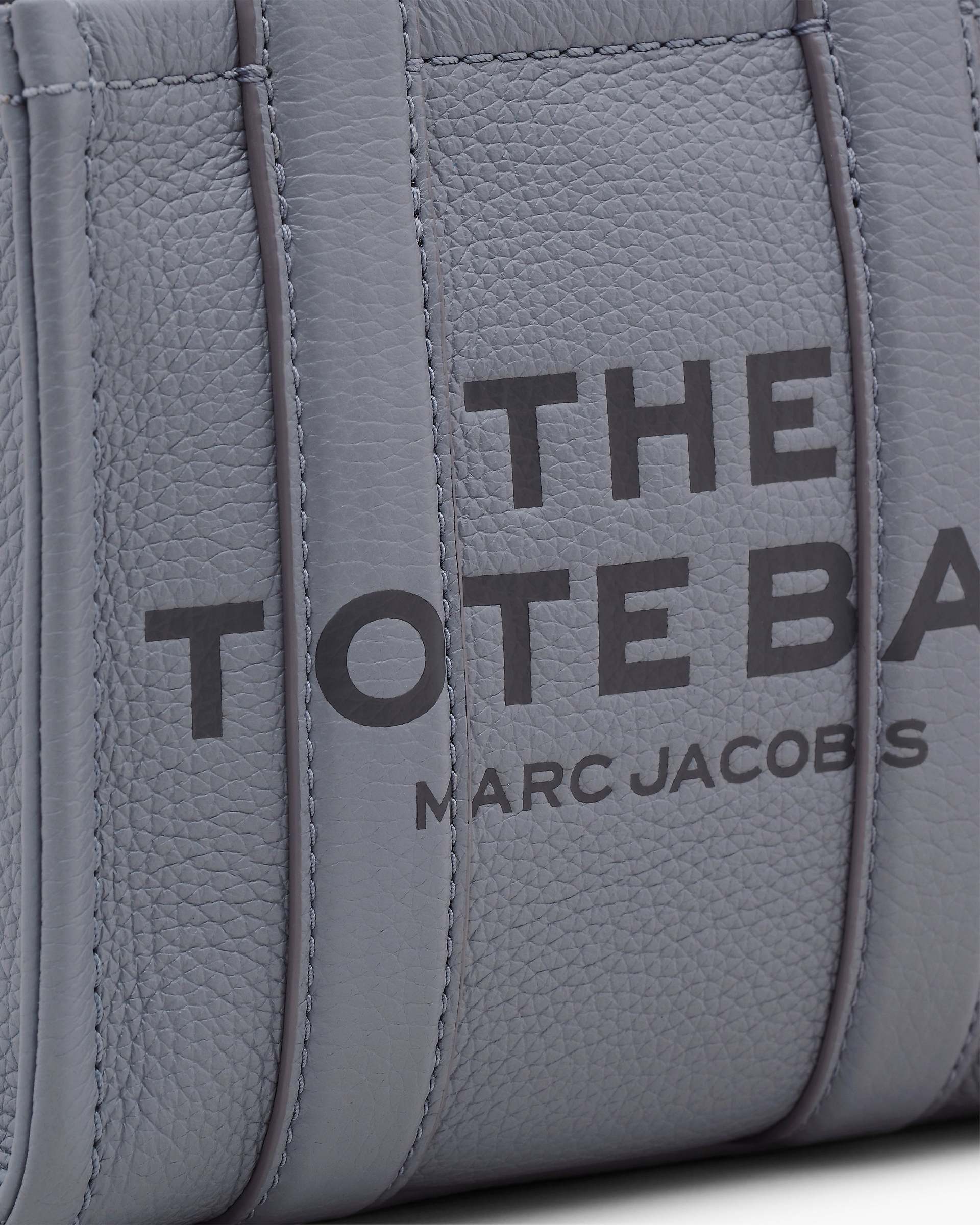 The Leather Crossbody Tote Bag - Wolf Grey | Marc Jacobs online