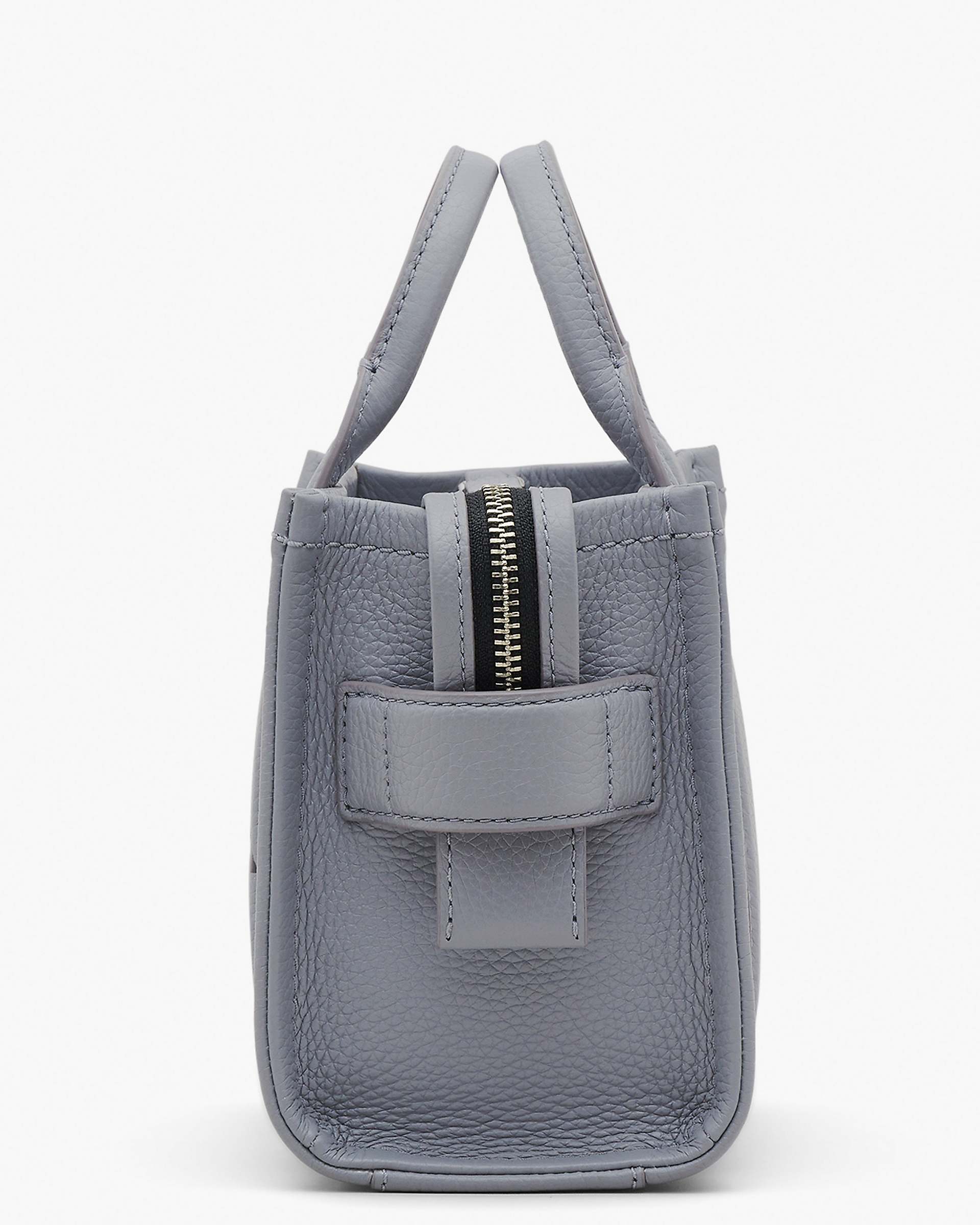 The Leather Crossbody Tote Bag - Wolf Grey | Marc Jacobs online