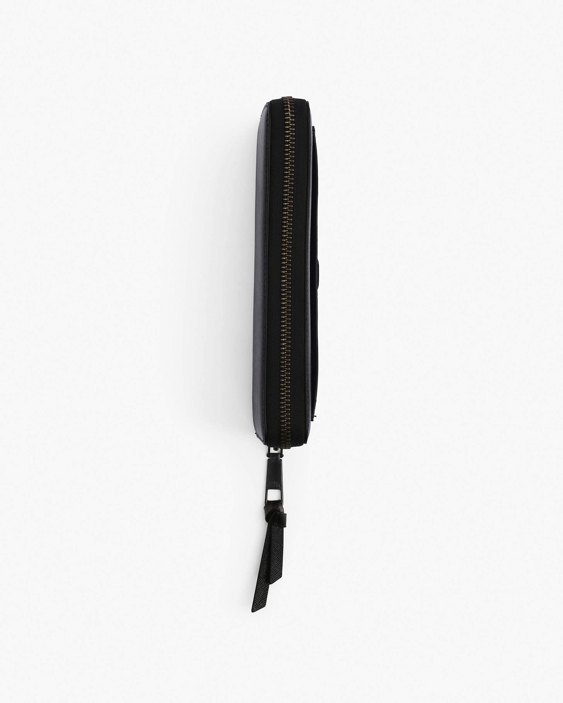 The Utility Snapshot DTM Continental Wallet - Black | Marc Jacobs online