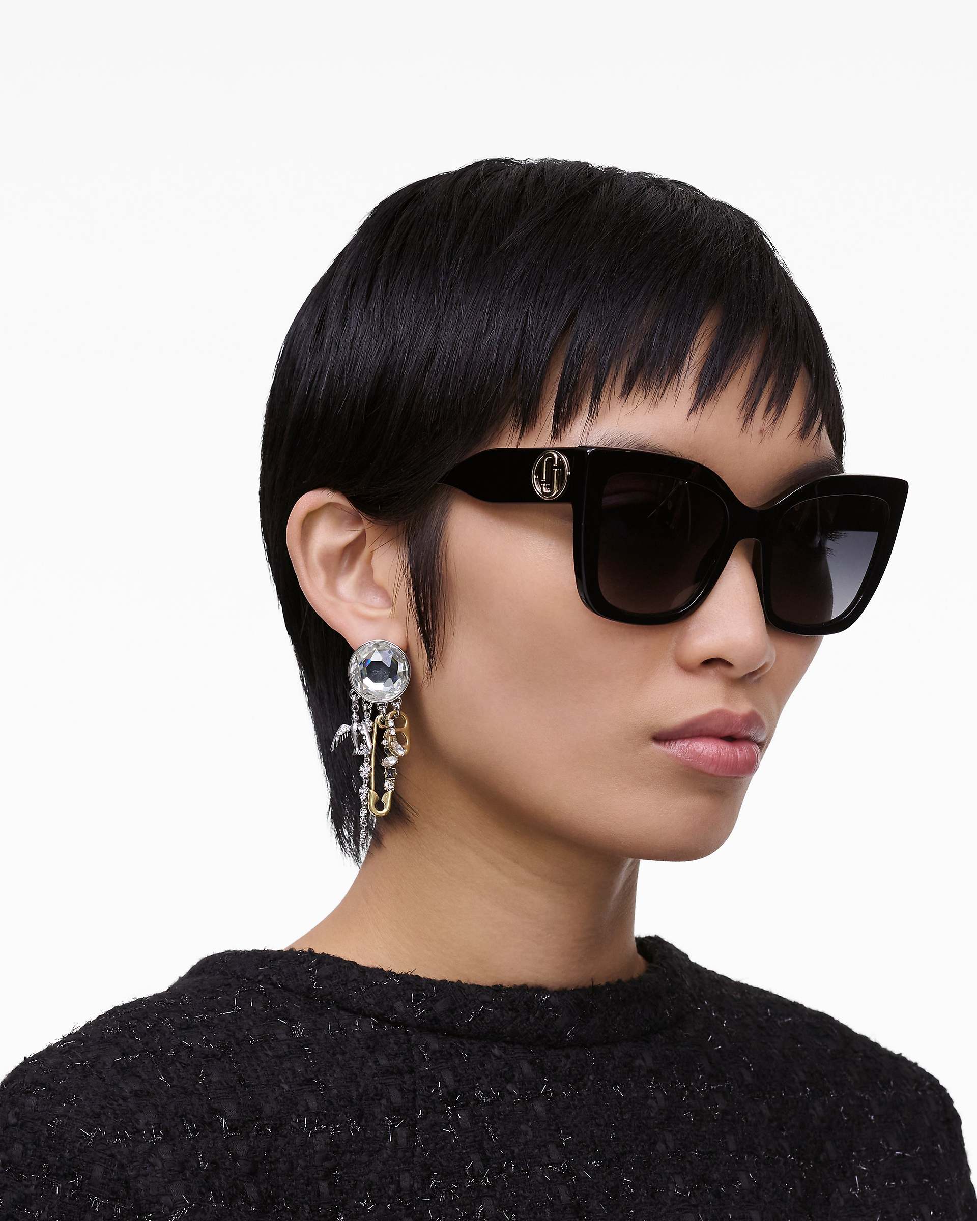 The J Marc Square Sunglasses - Black | Marc Jacobs online