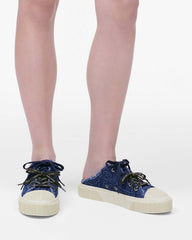 The Puffy Daisy Denim Sneaker Mule - Medium Wash Indigo | Marc Jacobs online